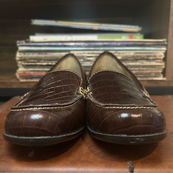 Eurosoft Brown Croc Embossed Loafers Women’s 8M | Classic Preppy Style - Picture 2 of 12